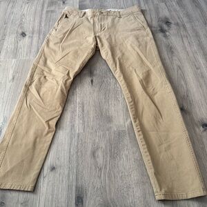 Like New Dockers Ultimate Chino Smart 360 Flex Slim Fit Men’s Pants Size 33x32